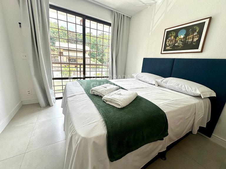 Triplex com 4 Suítes Climatizadas Churrasqueira e Varanda em