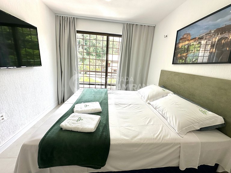 Triplex com 4 Suítes Climatizadas Churrasqueira e Varanda em
