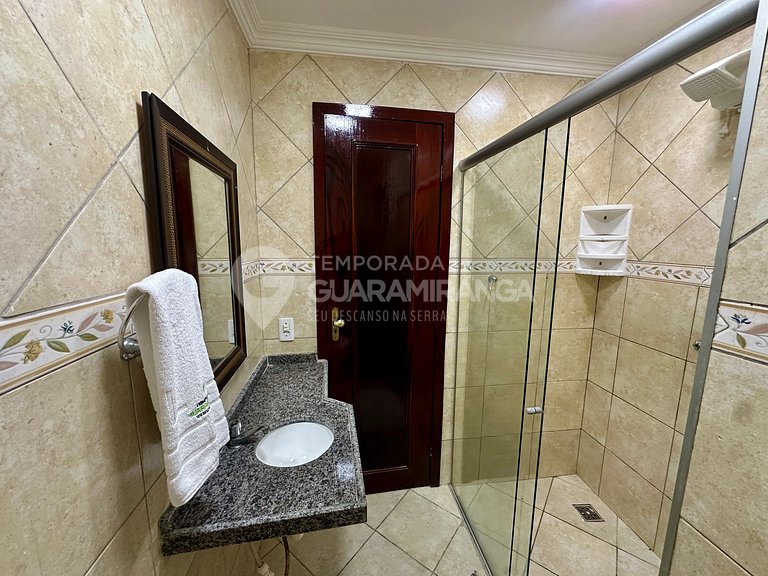 Duplex com 5 suites no centro de Guaramiranga