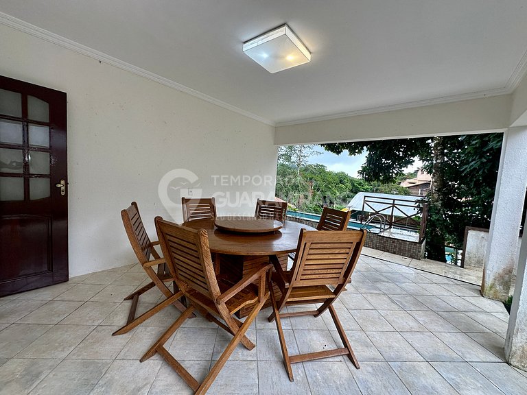Duplex com 5 suites no centro de Guaramiranga