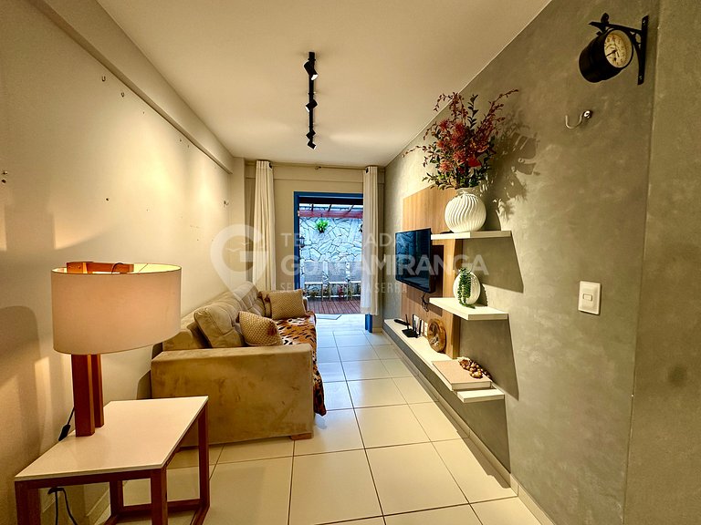 Apartment with Private Pergola (305 Itaúna II)