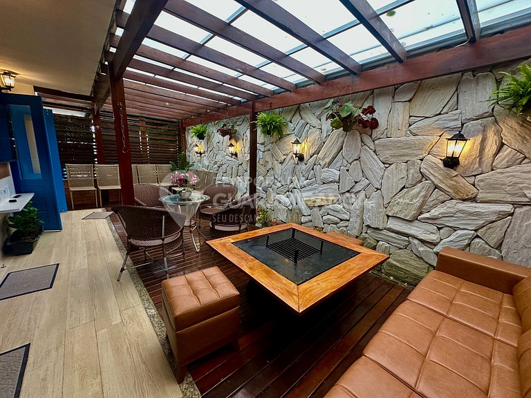 Apartment with Private Pergola (305 Itaúna II)