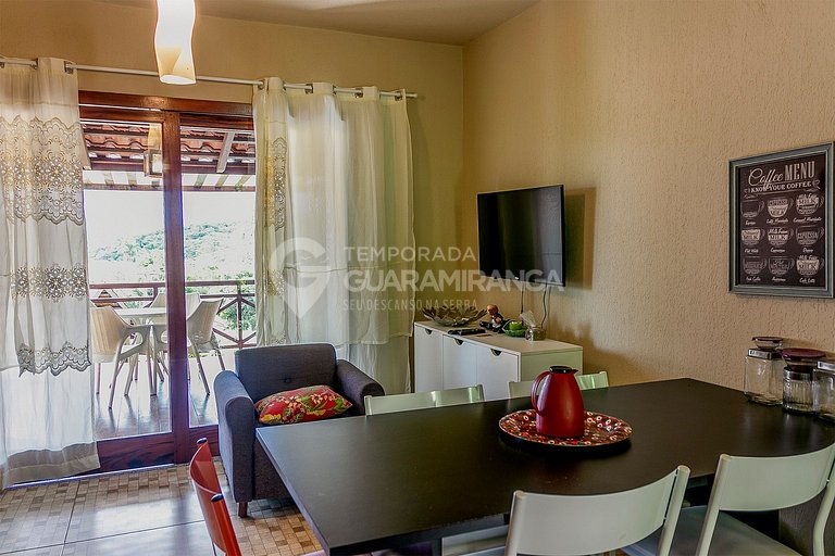 Apartamento com 2 quartos e vista para montanhas em Guaramir