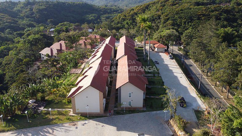 Apartamento com 3 suítes na cidade de Guaramiranga (Apto 10