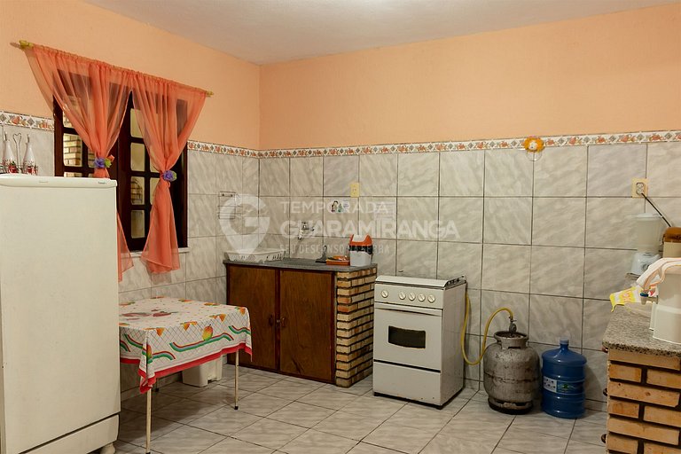 Casarão com 4 quartos no centro de Guaramiranga (Casa Conjun